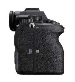 Sony ILCE1B.CEC  Alpha 1; 35 mm (Vollformat) Exmor RS CMOS 8K, 50,1 Megapixel Sony ILCE1B.CEC  Alpha 1; 35 mm (Vollformat) Exmor RS CMOS 8K, 50,1 Megapixel